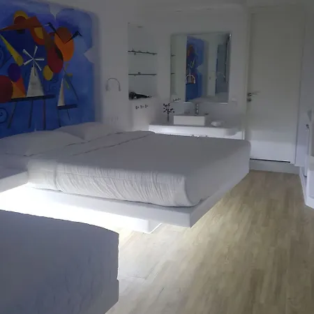Otherview Villa *